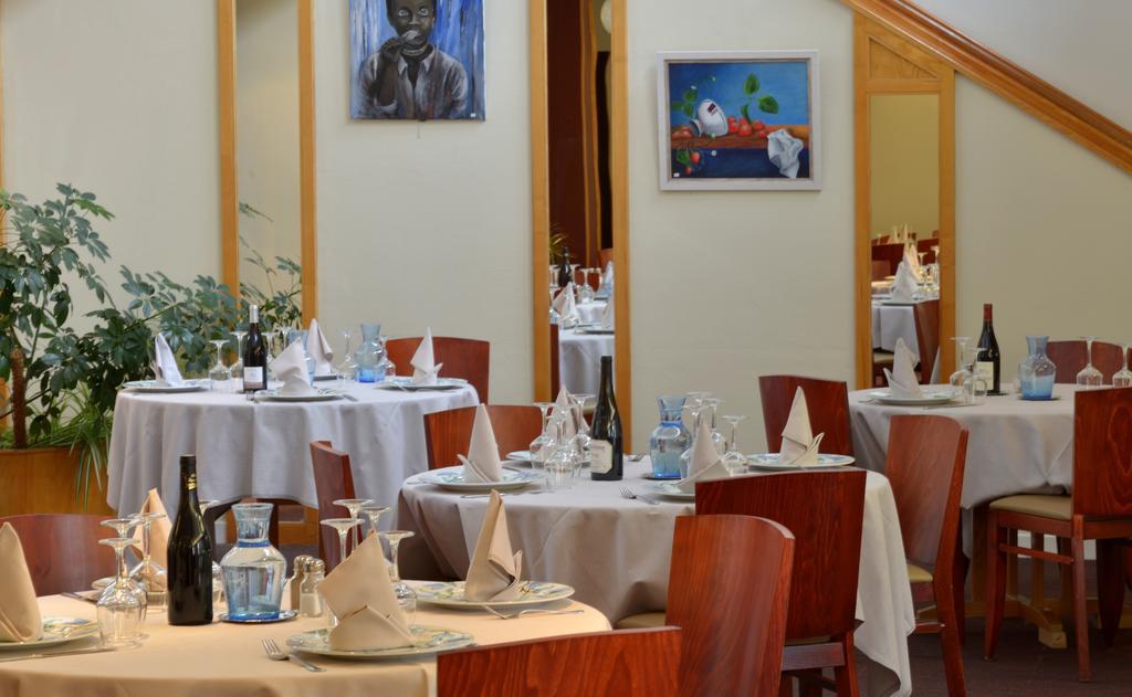 Logis Hotel Le Relais Du Moulin Valençay Dış mekan fotoğraf