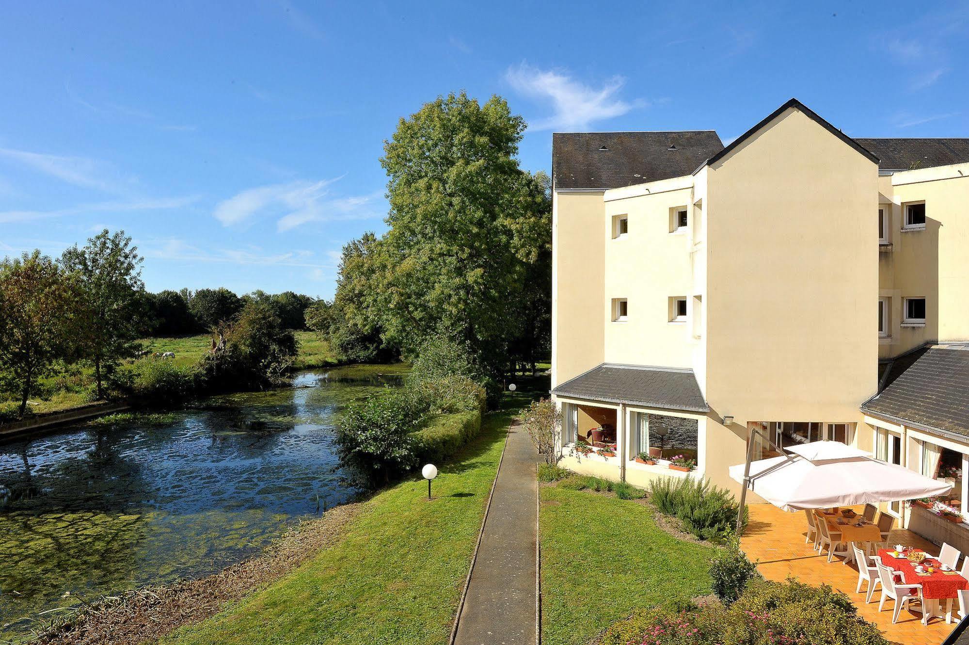 Logis Hotel Le Relais Du Moulin Valençay Dış mekan fotoğraf